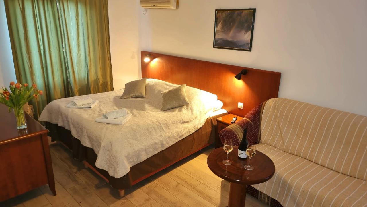 Visovac Rooms And Breakfast Skradin Eksteriør bilde