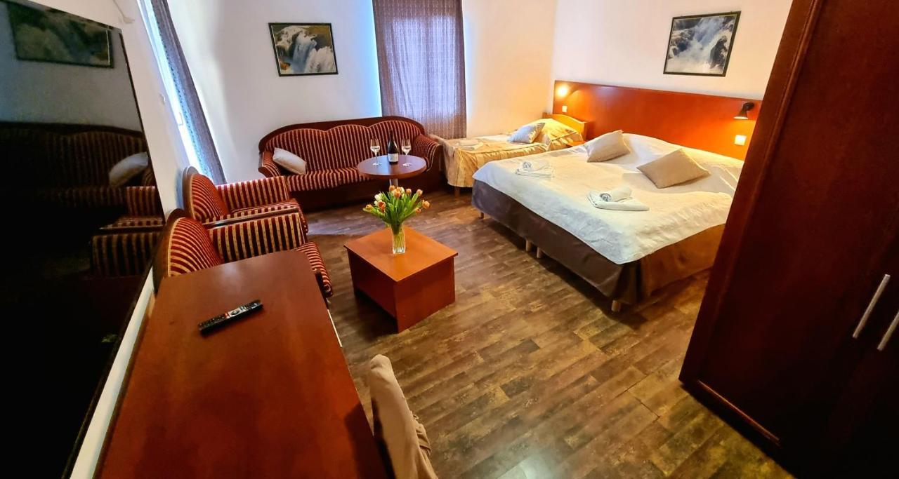 Visovac Rooms And Breakfast Skradin Eksteriør bilde