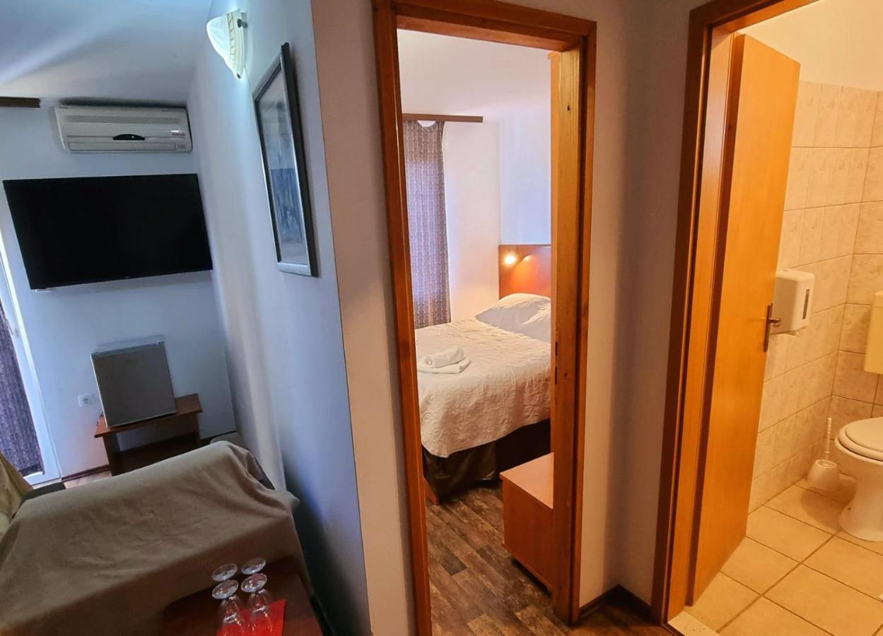 Visovac Rooms And Breakfast Skradin Eksteriør bilde